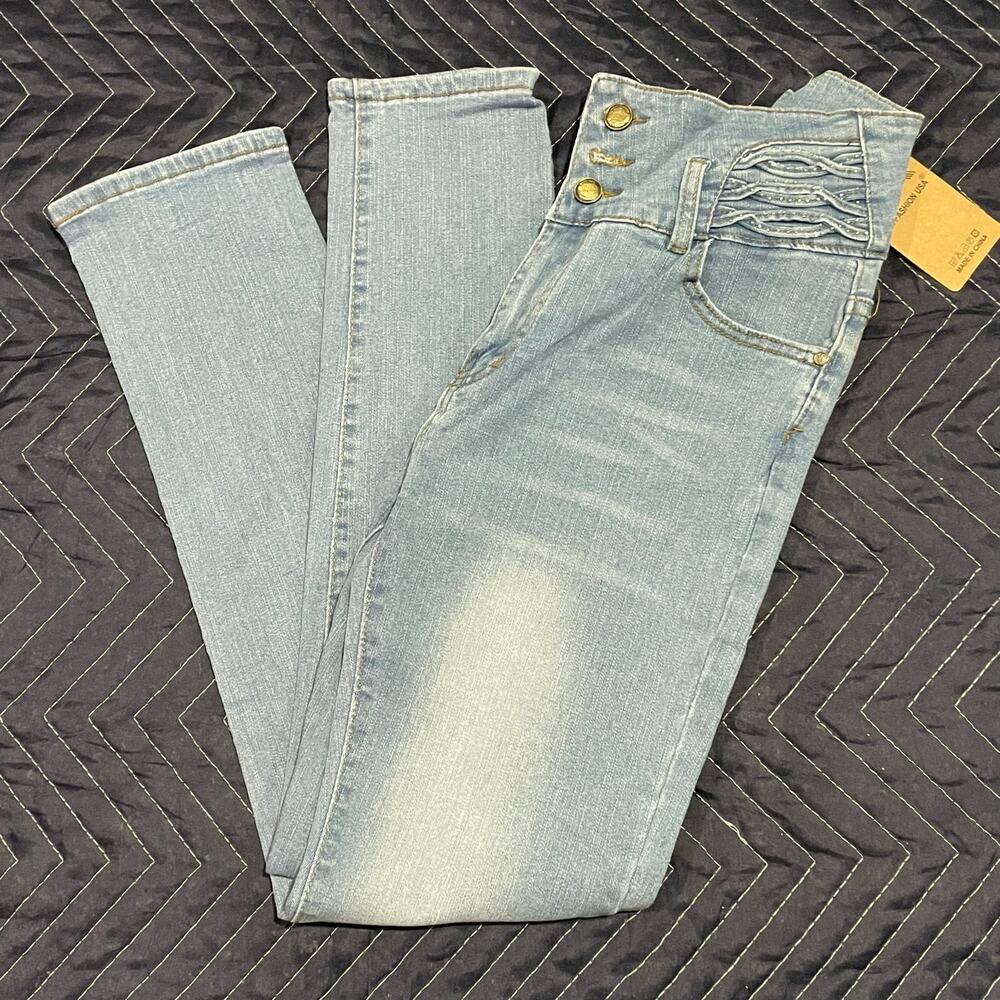 GM Fashion: Women's Jeans